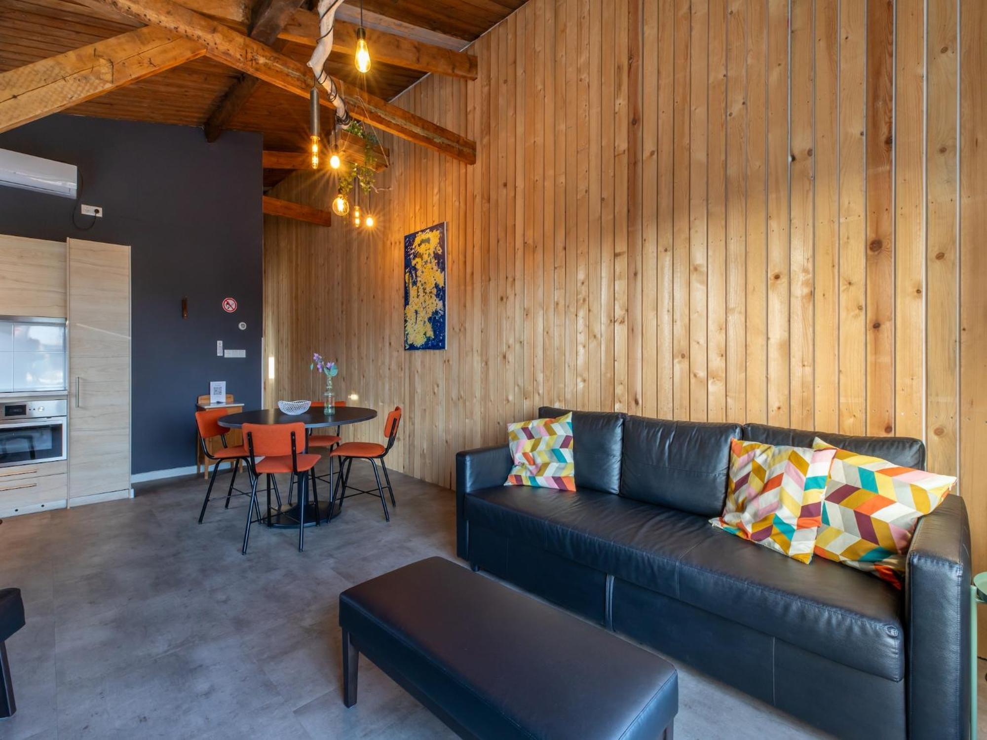 Lovely Modern 4 Person Apartment In The Heart Of Каудекерке Экстерьер фото